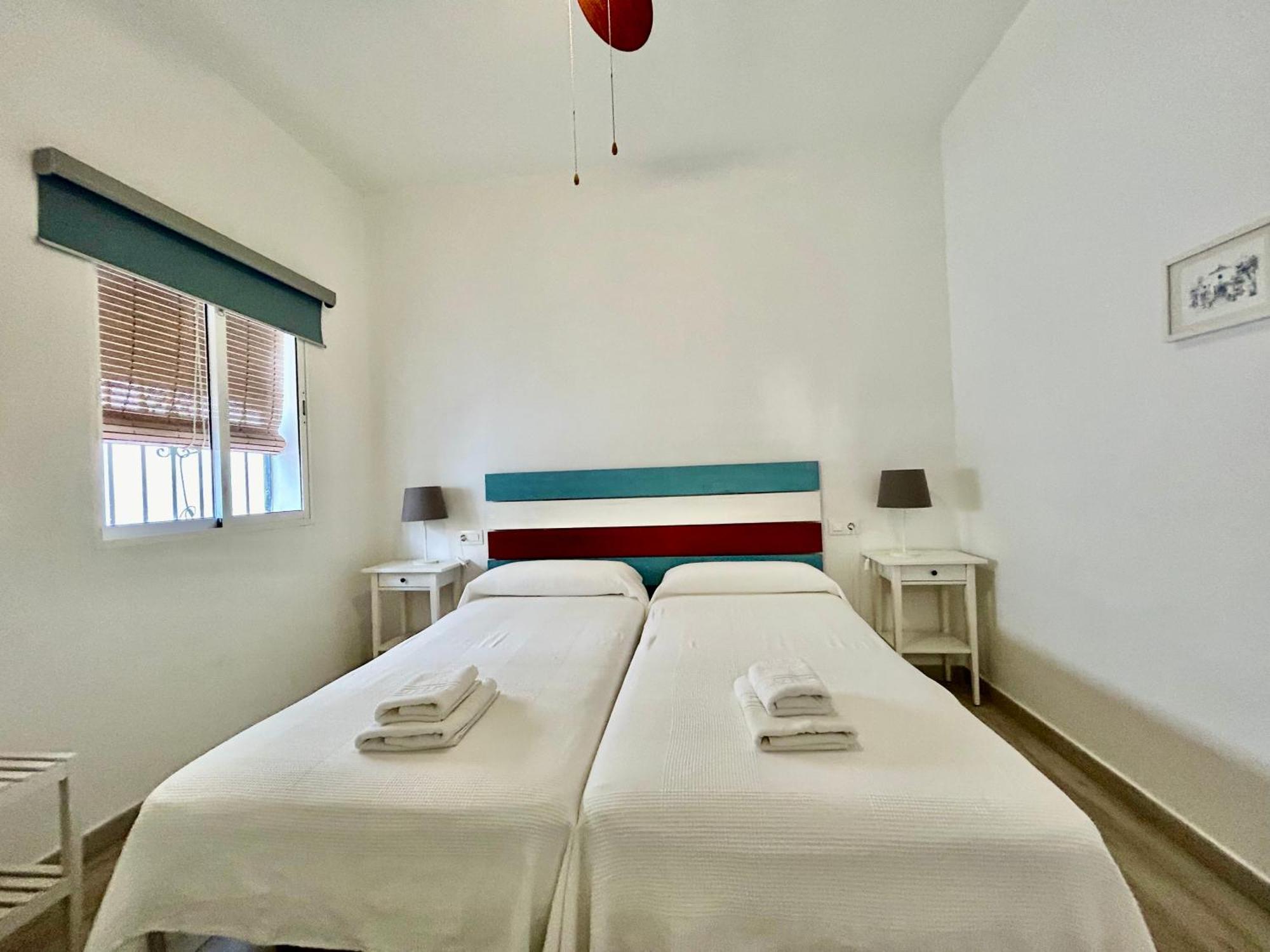 Acogedor Apt 8Pax 4Bdr 2Bth- Cozyhomesevilla2 Екстериор снимка