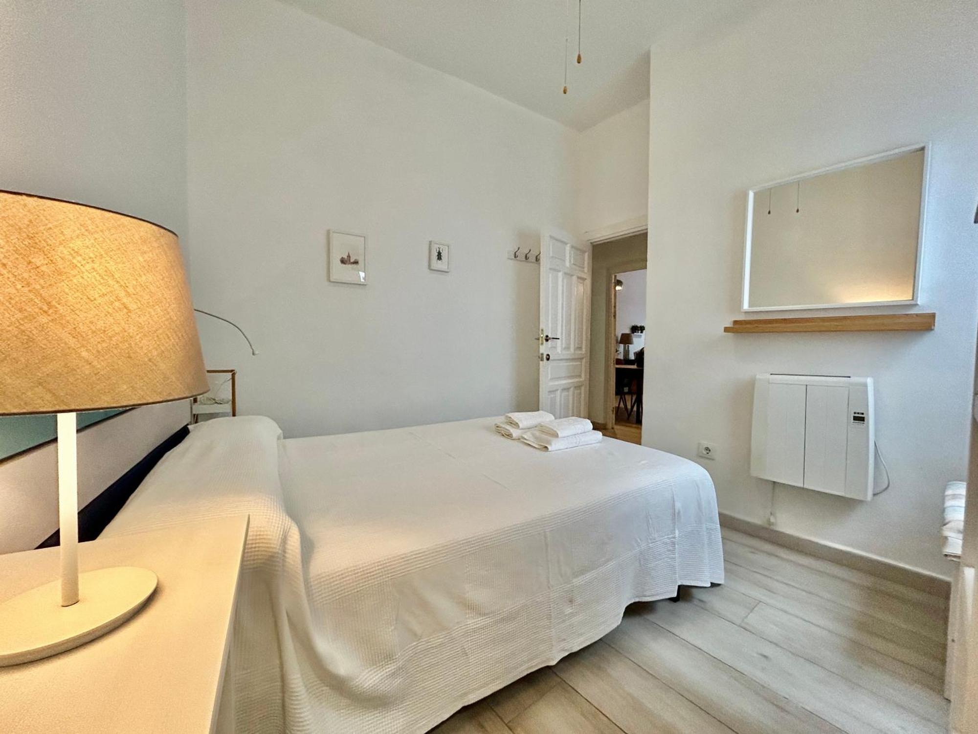 Acogedor Apt 8Pax 4Bdr 2Bth- Cozyhomesevilla2 Екстериор снимка
