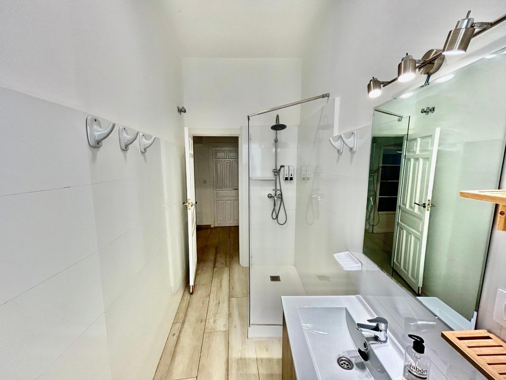 Acogedor Apt 8Pax 4Bdr 2Bth- Cozyhomesevilla2 Екстериор снимка