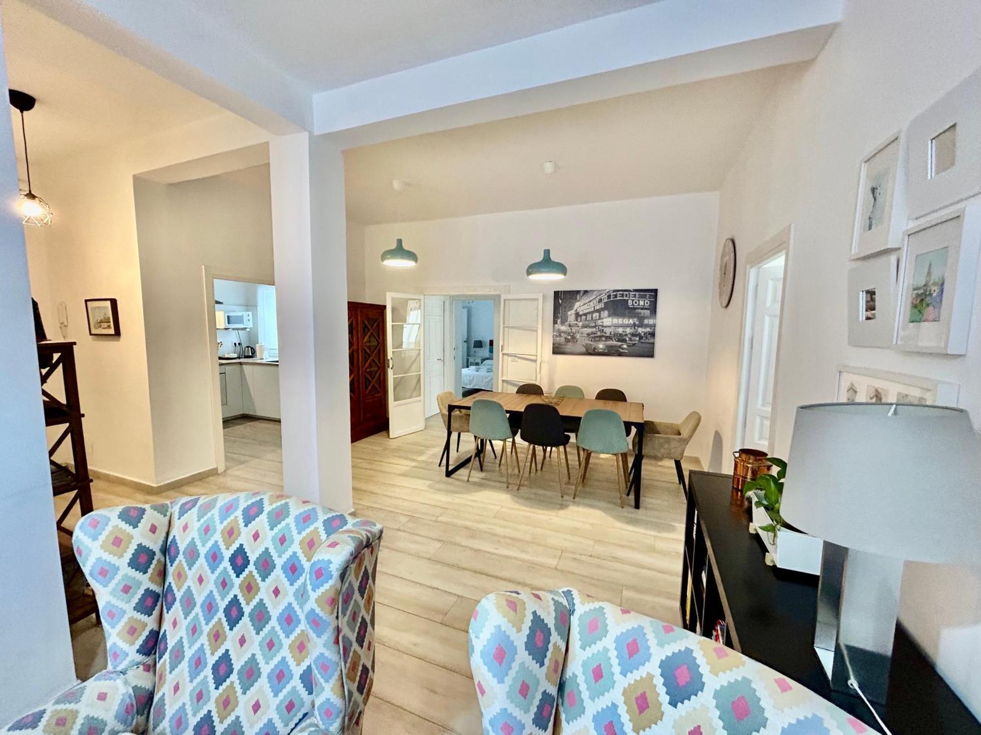Acogedor Apt 8Pax 4Bdr 2Bth- Cozyhomesevilla2 Екстериор снимка