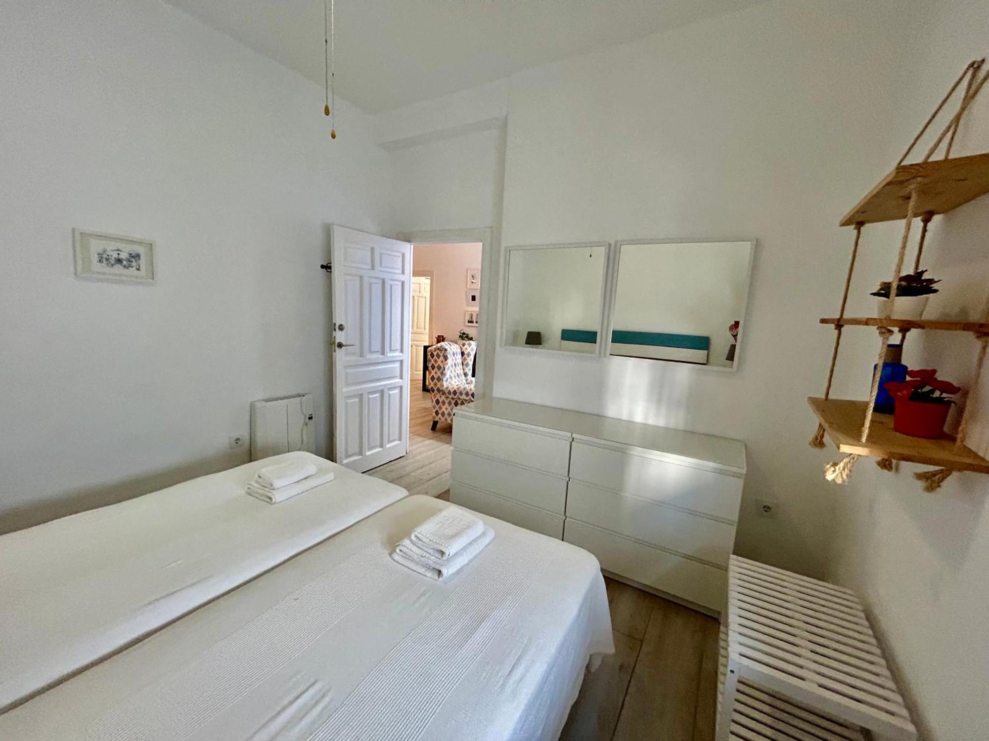 Acogedor Apt 8Pax 4Bdr 2Bth- Cozyhomesevilla2 Екстериор снимка