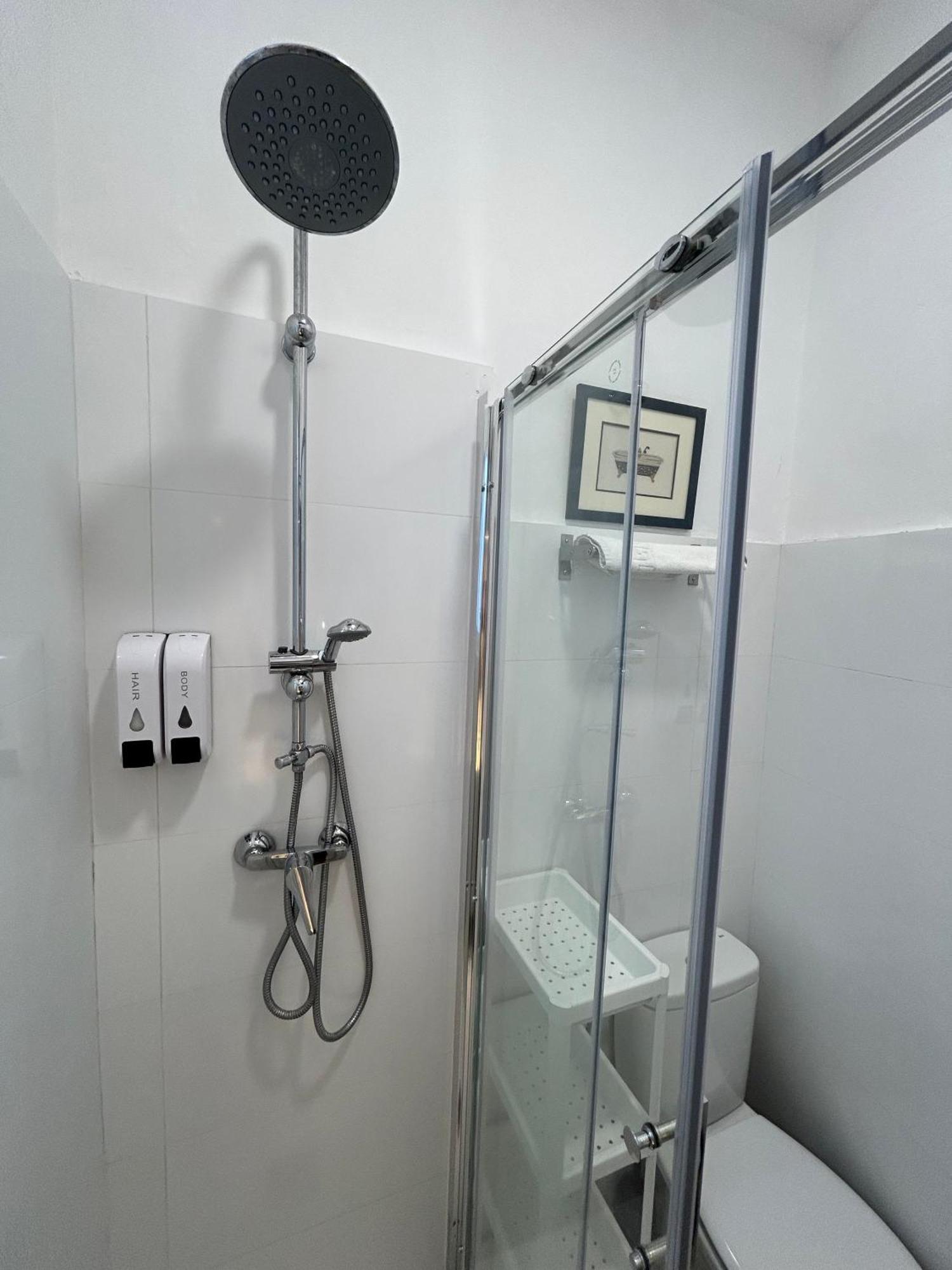 Acogedor Apt 8Pax 4Bdr 2Bth- Cozyhomesevilla2 Екстериор снимка